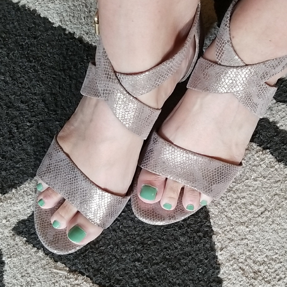 Elegant Metallic Sandals for Women